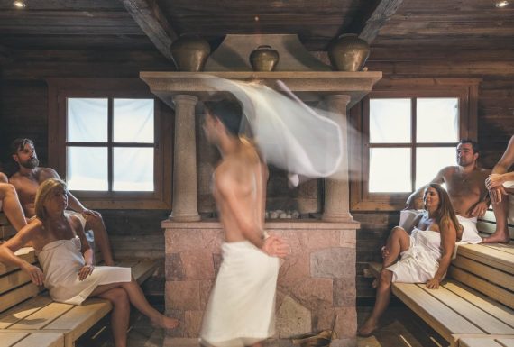奇妙奧地利體驗–不著寸縷的男女混浴傳統桑拿 Sauna
