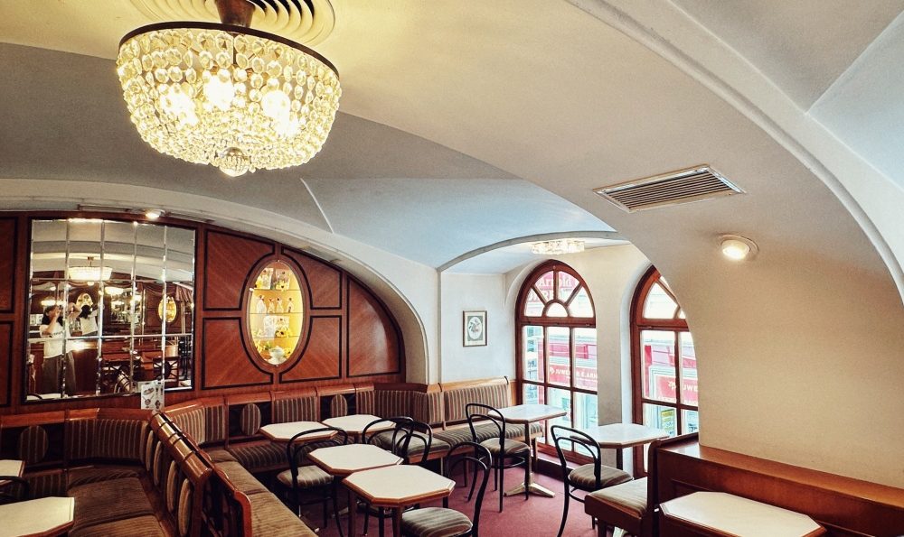 吃在維也納— 180 年歷史皇家御用，紅衣主教蛋糕創始店 K.u.K. Hofzuckerbäcker L. Heiner 